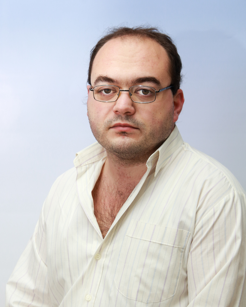 Dr Željko J. Mladenović